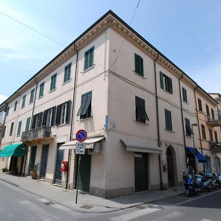 La Viareggina Hotell Viareggio Eksteriør bilde